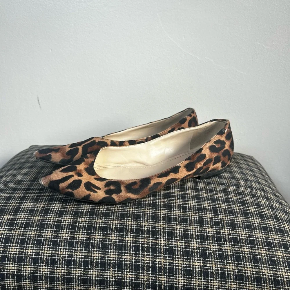 Marc Fisher Leopard Print Pointed Toe Flats Women Size 8.5